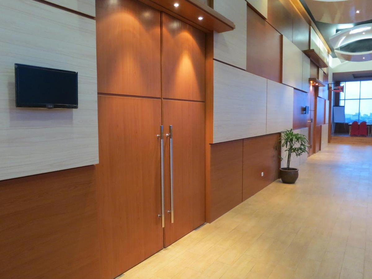 Favehotel Mex Tunjungan Hotel