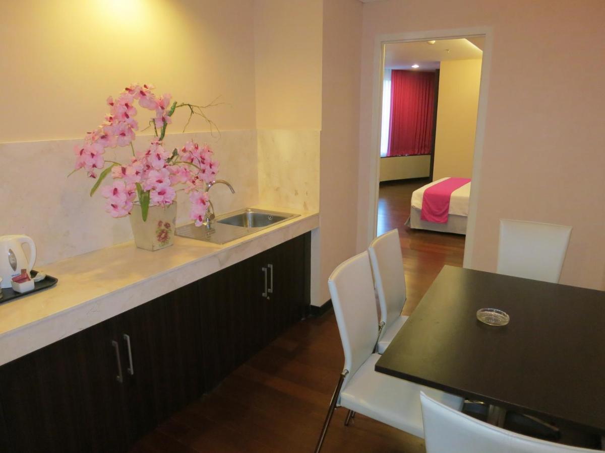 Favehotel Mex Tunjungan 3*