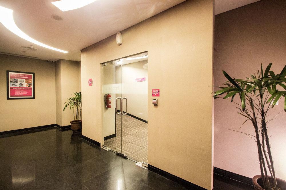 Hotel Favehotel Mex Tunjungan 3*